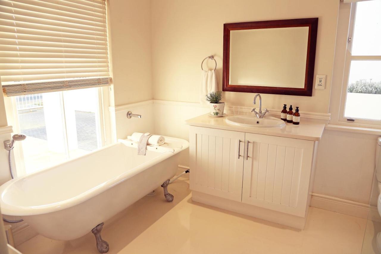 Shore'S Edge Luxury Oceanfront Home Hermanus Esterno foto